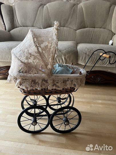 Коляска для кукол