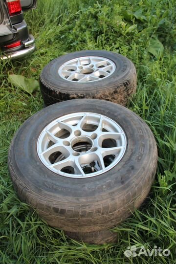 Bridgestone Dueler H/P 265/70 R16 112H