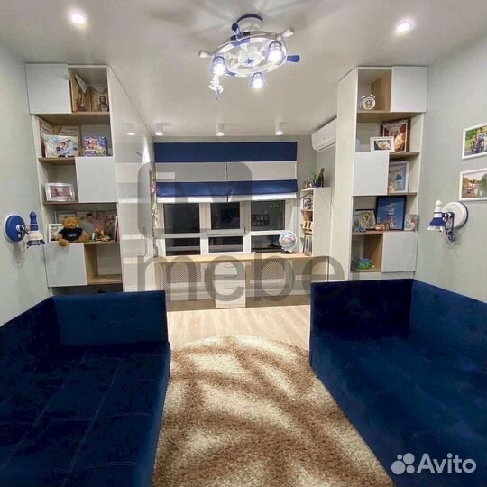 Шкаф с зеркалом