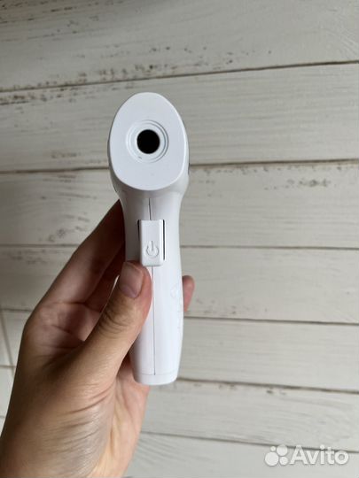 Бесконтактный градусник термометр