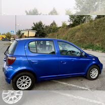 Toyota Vitz 1.0 AT, 2001, 300 000 км, с пробегом, цена 335 000 руб.