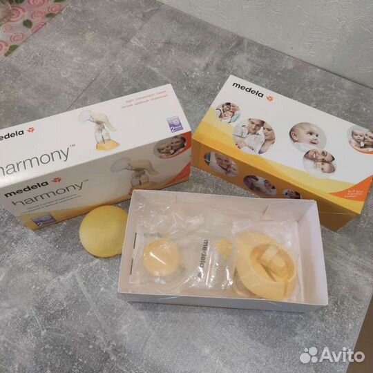 Молокоотсос medela ручной