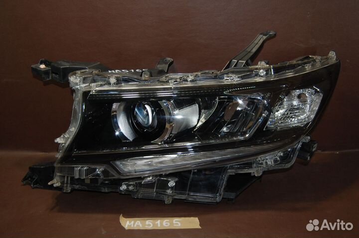 Фара левая - Toyota Land Cruiser Prado 150