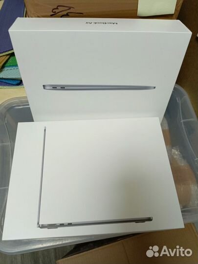 Коробки от Macbook 16