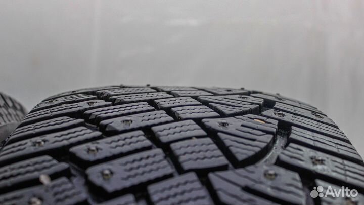 Continental IceContact 2 SUV 235/60 R18 107T