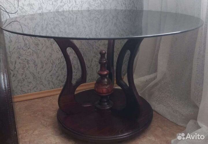 Стол стеклянный круглый