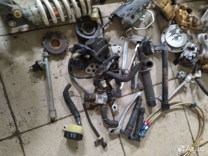 Запчасти на мотоцикл honda 929