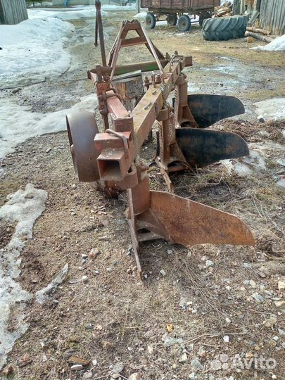 Плуг для трактора