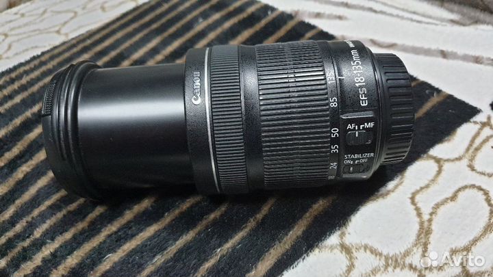 Объектив Canon EF-S 18-135mm f/3.5-5.6 IS STM