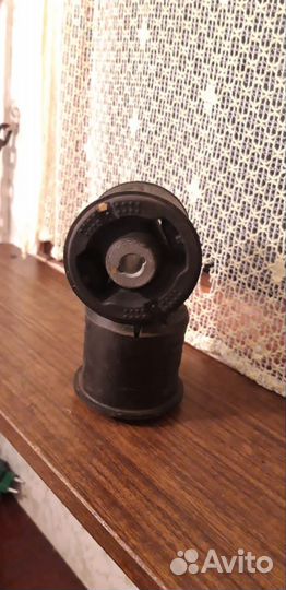 Сайлентблок на Hyundai Solaris задняя балка