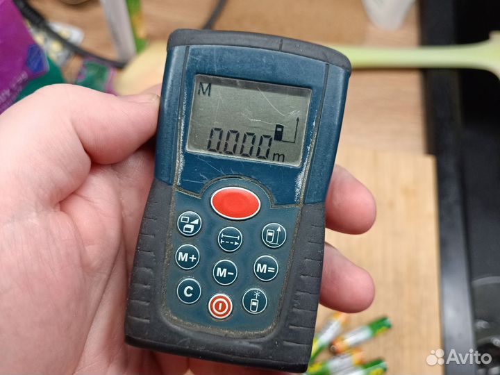Дальномер Bosch + 4 аккумуляторов