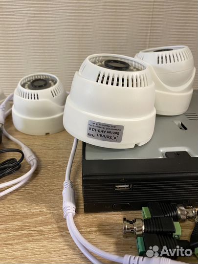 Комплект аналогового видеонаблюдения