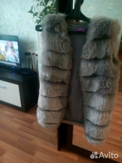 Меховой жилет