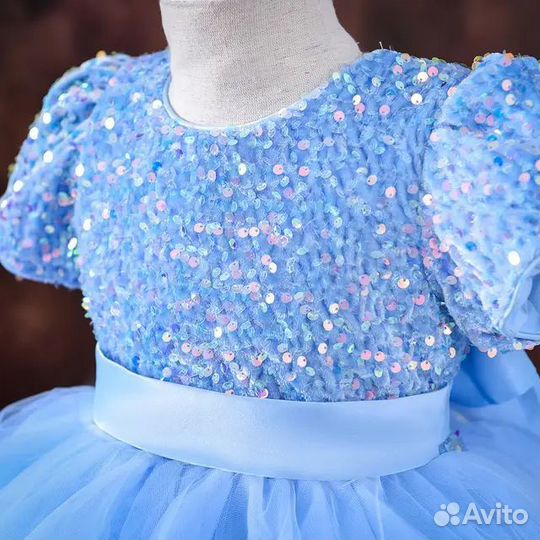 Нарядное платье для девочки