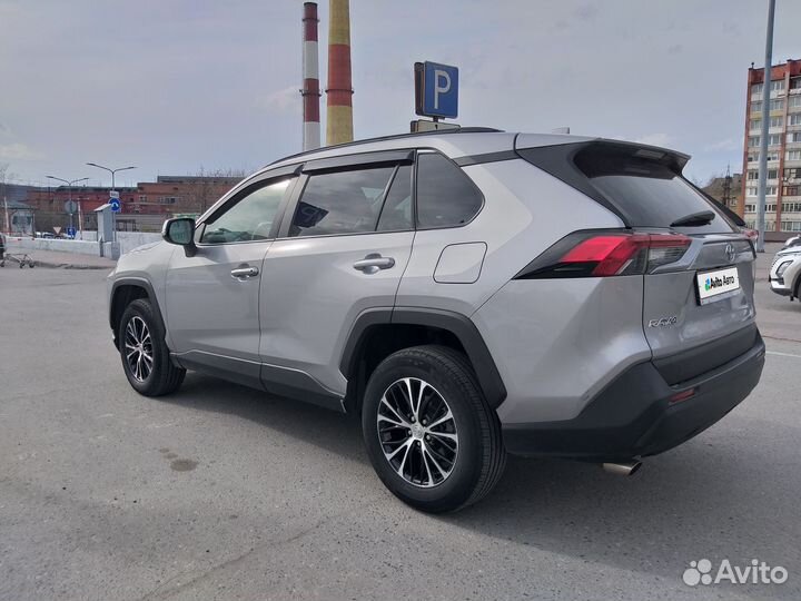 Toyota RAV4 2.5 AT, 2019, 52 000 км