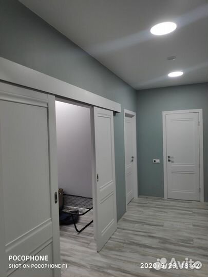 Установка монтаж межкомнатных дверей, плинтуса