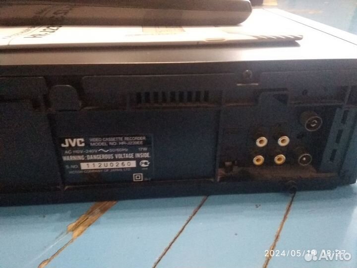 Видеомагнитофон кассетный JVC