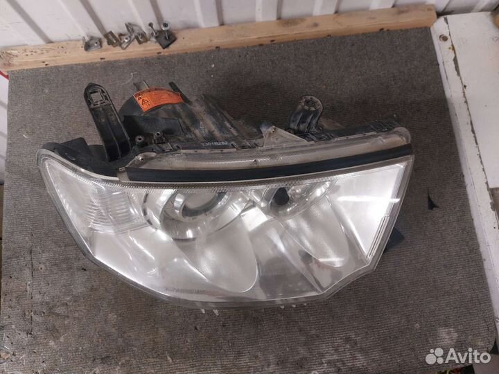 Фара правая Mitsubishi Pajero Sport 2 KH 2008-14