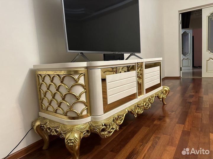 Тумба под телевизор