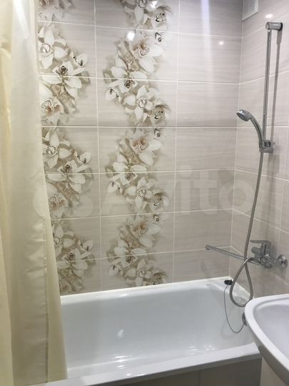 3-к. квартира, 65 м², 1/9 эт.