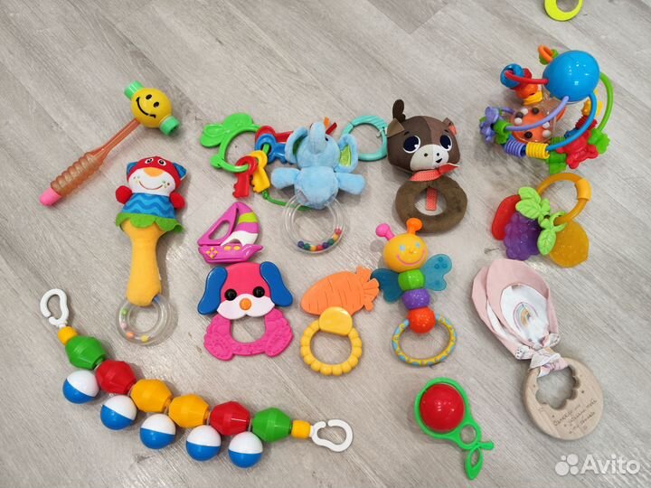 Дуга Tiny love подвески погремушки ращвивающие