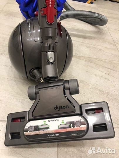 Пылесос Dyson boll DC37