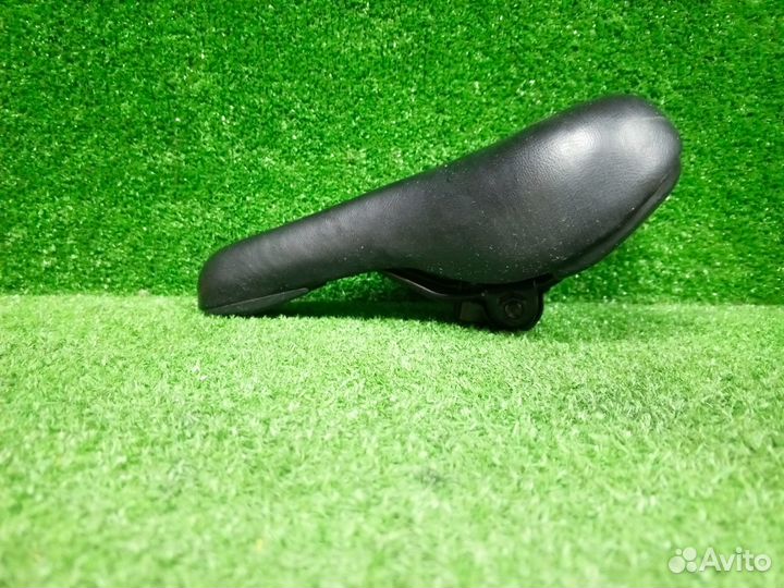 Седло сиденье велосипедное черное