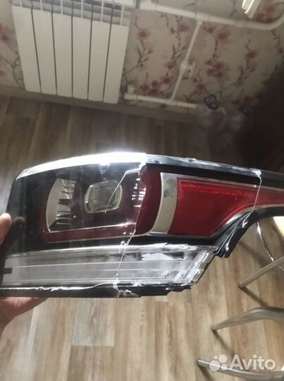 Задний правый фонарь