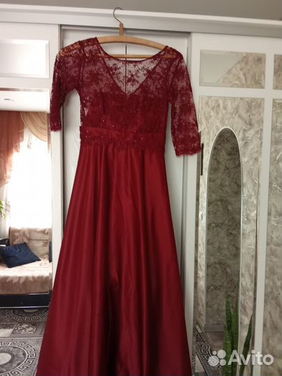 Вечернее платье