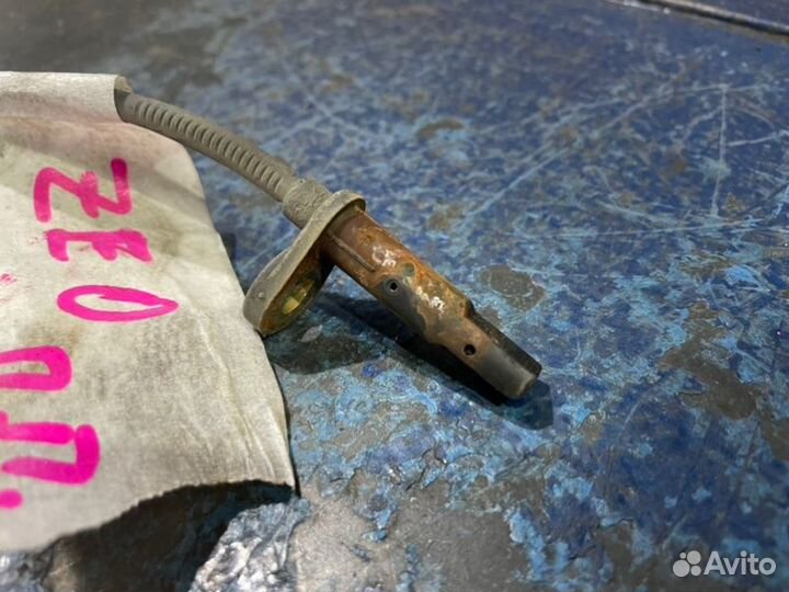 Датчик ABS передний правый Nissan Leaf ZE0