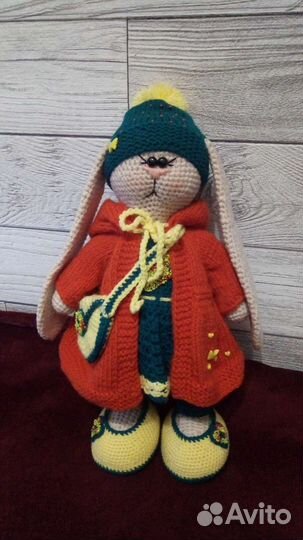 Заяц вязаный