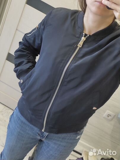 Ветровка бомбер женский