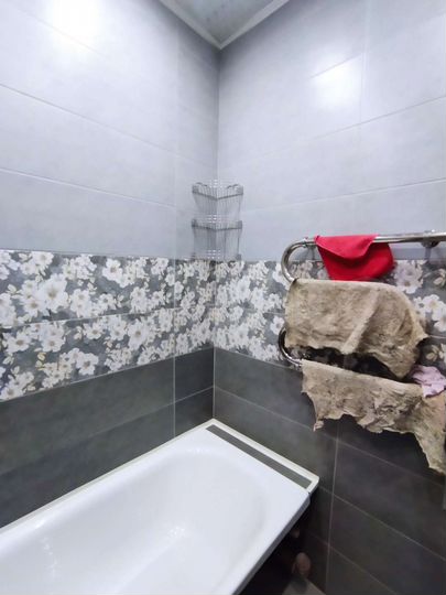 2-к. квартира, 58 м², 2/3 эт.