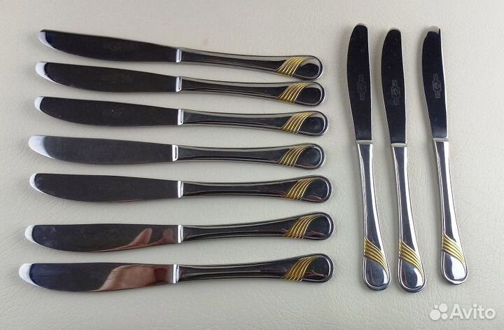 Набор вилок и ножей