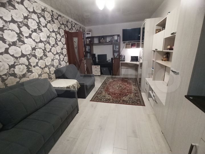 2-к. квартира, 50 м², 3/9 эт.