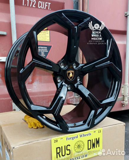 Кованые диски R22 на Urus Lamborghini Ламба Урус