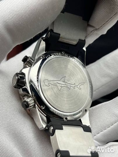 Мужские наручные часы UN