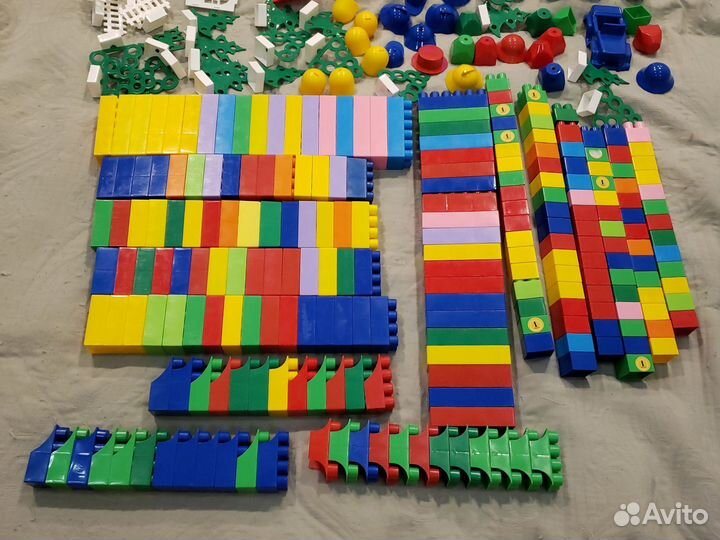 Детский конструктор 370 деталей