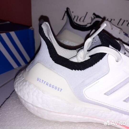 Кроссовки Adidas Ultraboost 22,новые,р40,оригинал