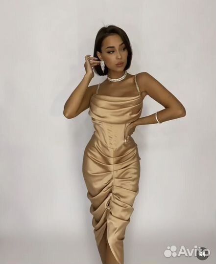 Платье вечернее