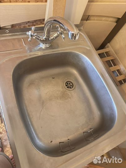 Кухонный гарнитур бу с мойкой