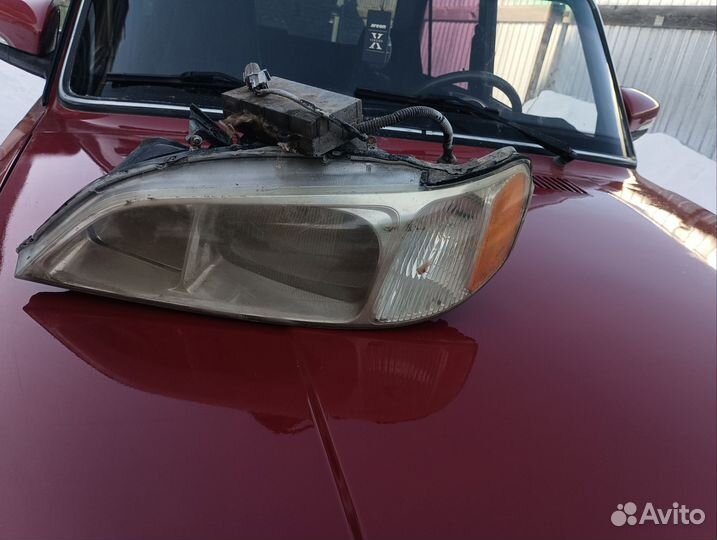 Фара правая левая ua4 Saber, inspire