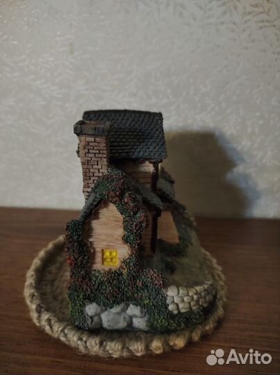 Коллекционная фигурка-домик. Винтаж