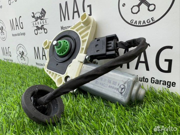 Мотор стеклоподъемника задний левый Mercedes-Benz