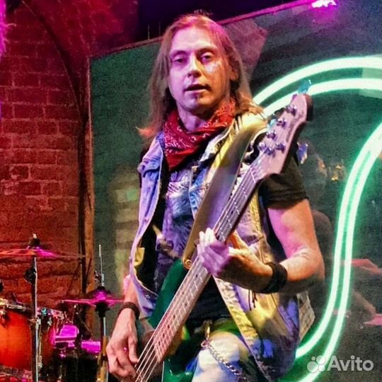 Профессиональные уроки бас-гитары