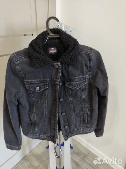Джинсовая куртка с мехом