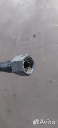 Вакуумный патрубок на Mercedes W140