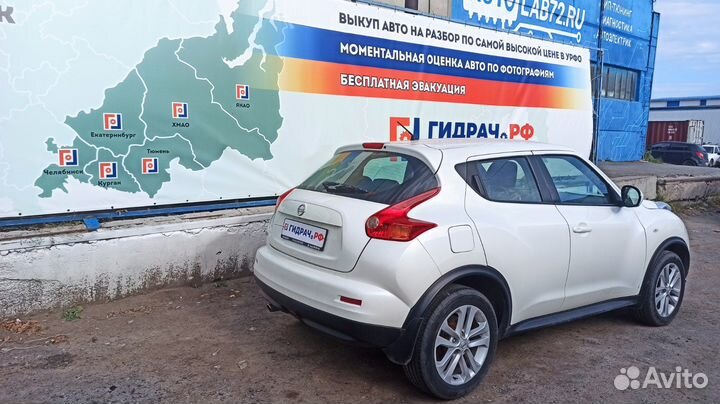 Кнопка стеклоподъемника передняя правая Nissan Juke (F15) 254111KA0A