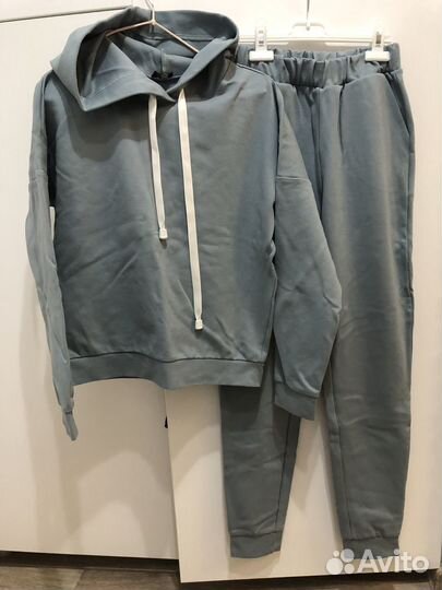 Спортивный костюм женский 42 р