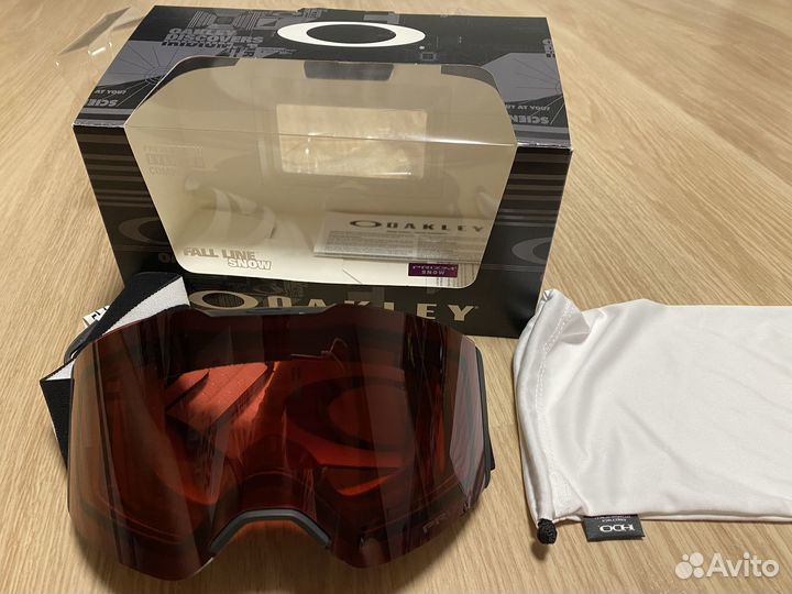 Новая горнолыжная маска Oakley fall line xm